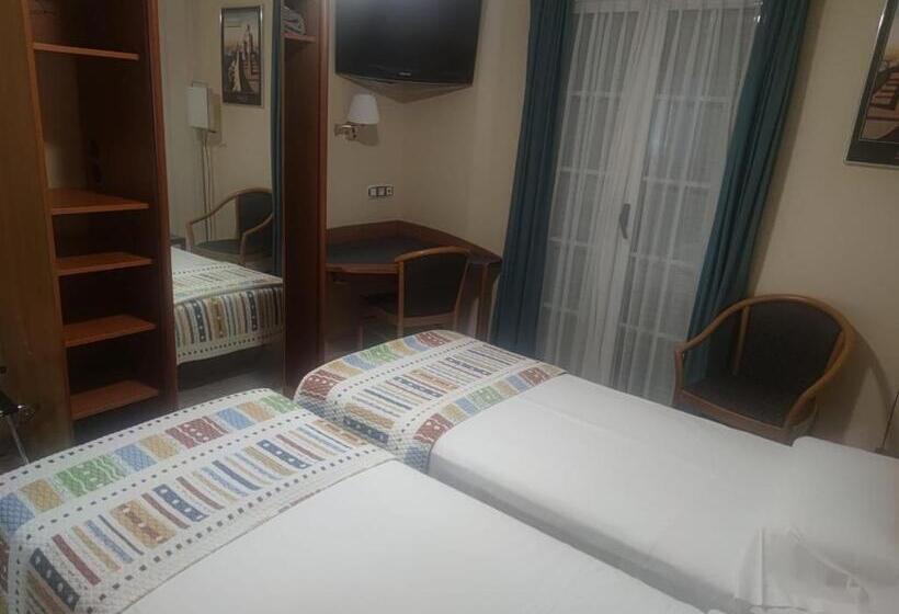 Номер Стандарт, Hostal Burbia