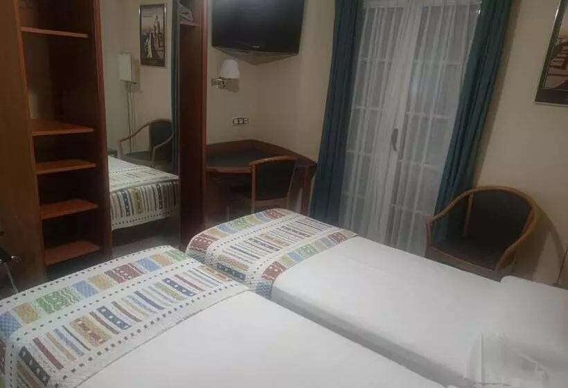 اتاق استاندارد, Hostal Burbia