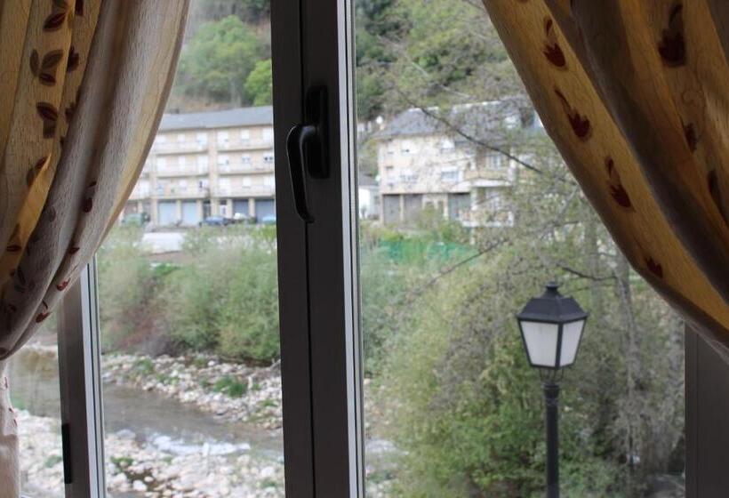 חדר סטנדרט, Hostal Burbia