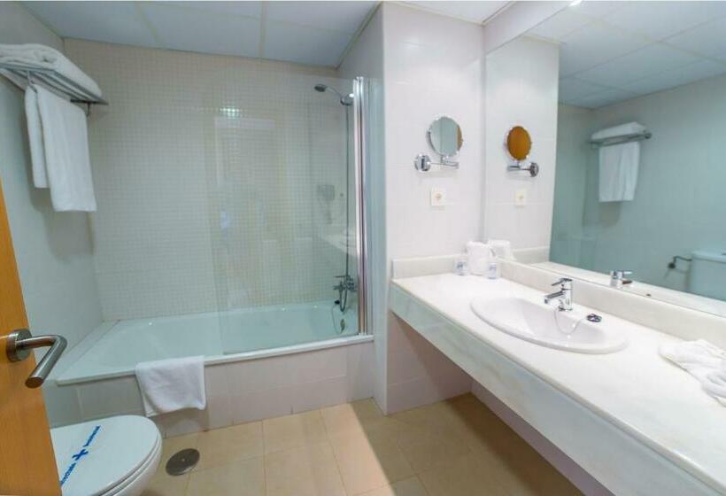 Номер Стандарт, Adaria Vera