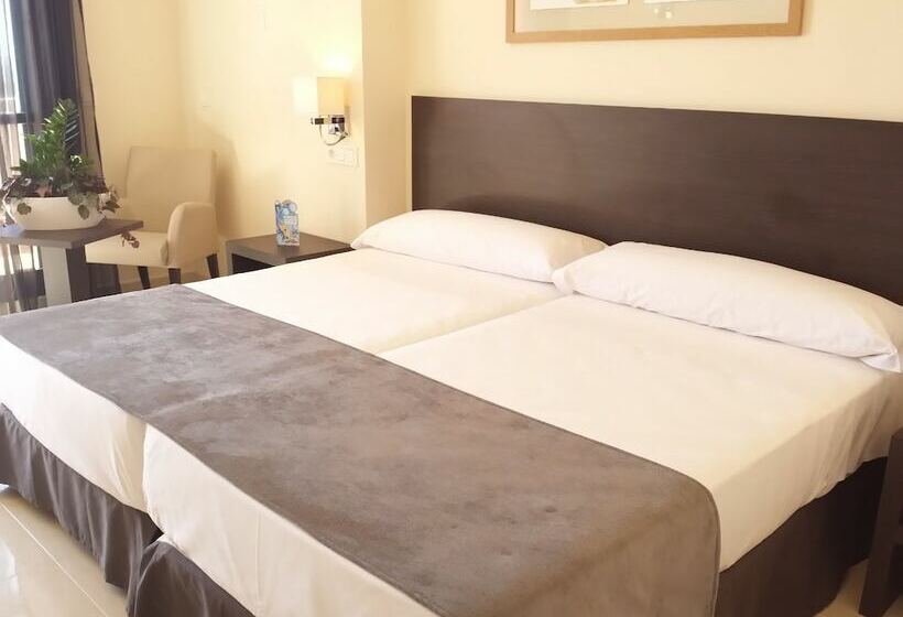 Номер Стандарт, Adaria Vera