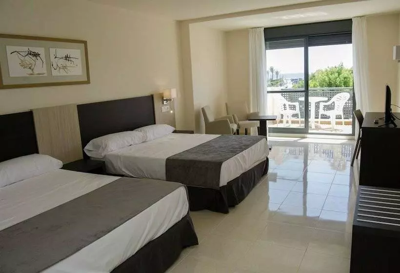 اتاق استاندارد, Adaria Vera