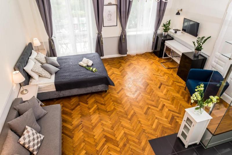 Quarto Triplo Estandar, Angel House Apart