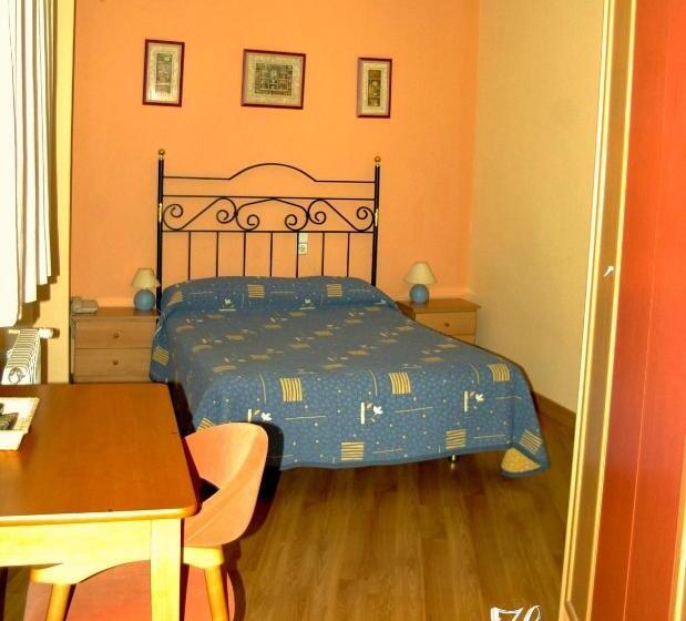 스탠다드 싱글 룸, Castilla