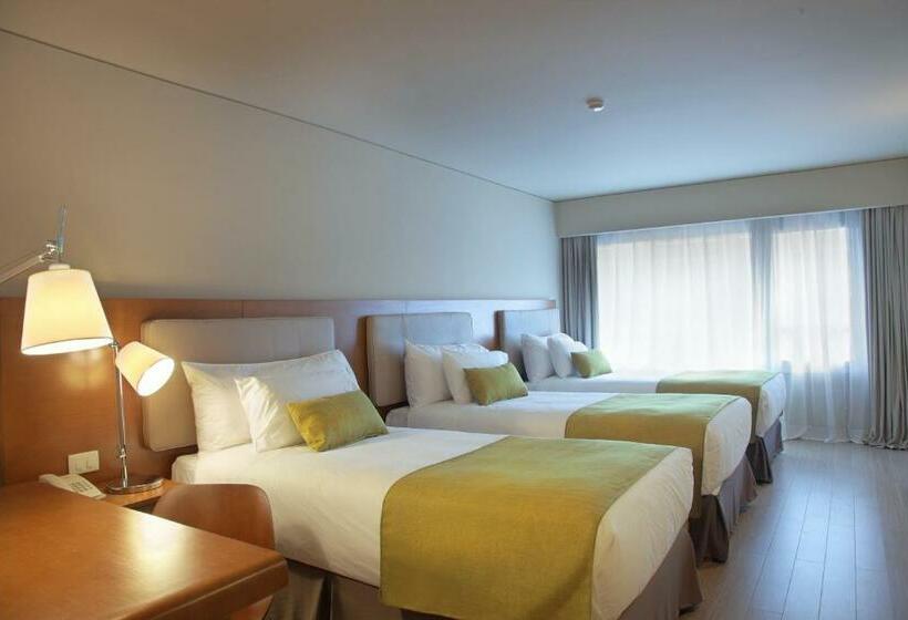 غرفة كلاسيكية ثلاثية, Dazzler By Wyndham Montevideo