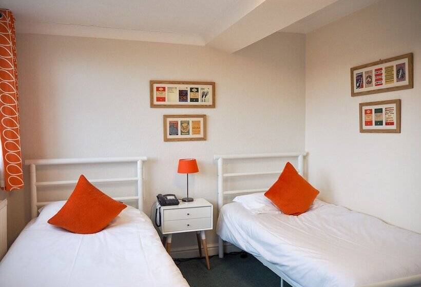 غرفة قياسية, Hayward S At The Grasmere