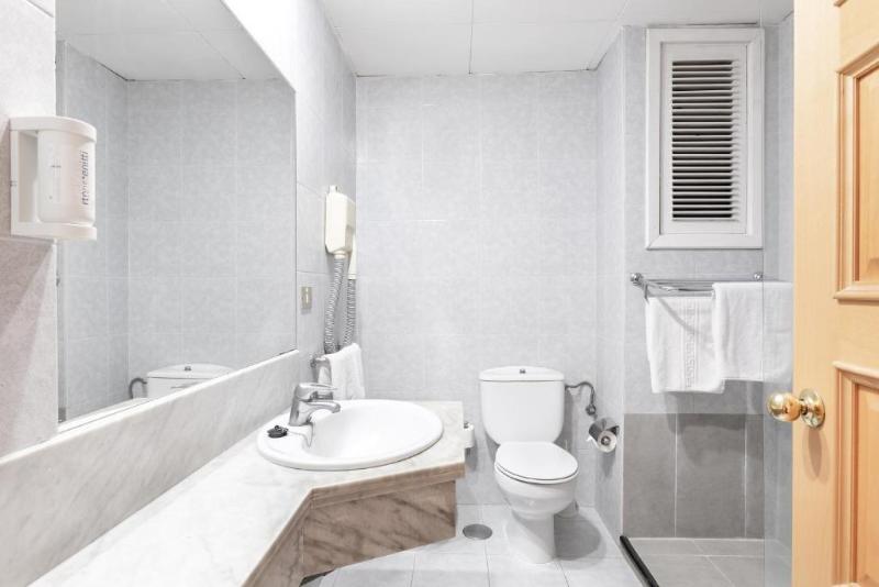 غرفة قياسية مطلّة علي البحر, Hc Hotel Magec