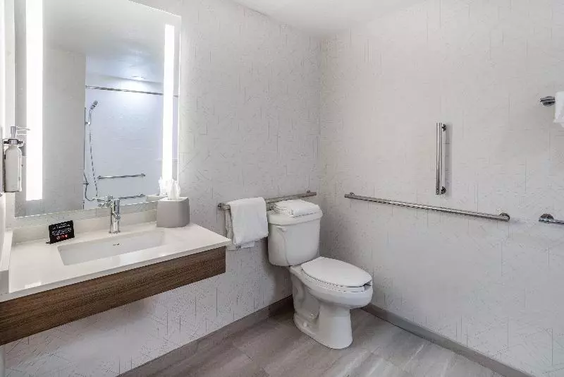 اتاق خانوادگی, Hc Hotel Magec