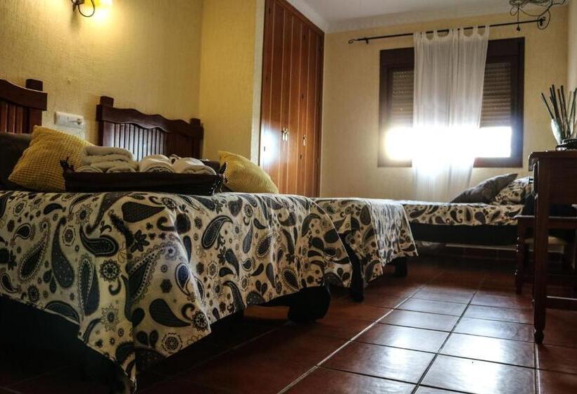 标准三人间, Hostal Rural La Plata Parking Incluido