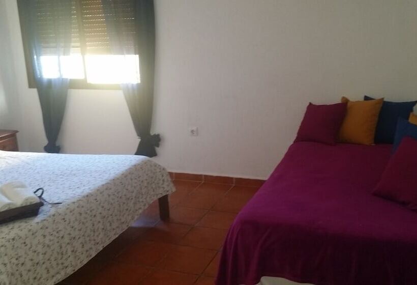 标准三人间, Hostal Rural La Plata Parking Incluido