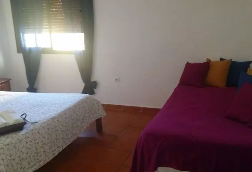 اتاق استاندارد سه نفره, Hostal Rural La Plata Parking Incluido