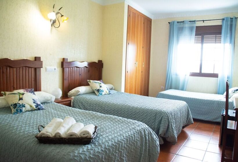 スタンダードトリプルルーム, Hostal Rural La Plata Parking Incluido