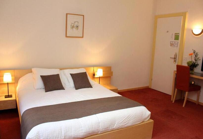 스탠다드 트리플 룸, Hôtel Du Marché