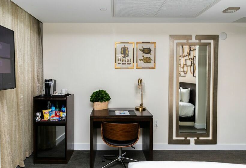 غرفة ديلوكس مطلة على المدينة, Iberostar Waves Berkeley Shore