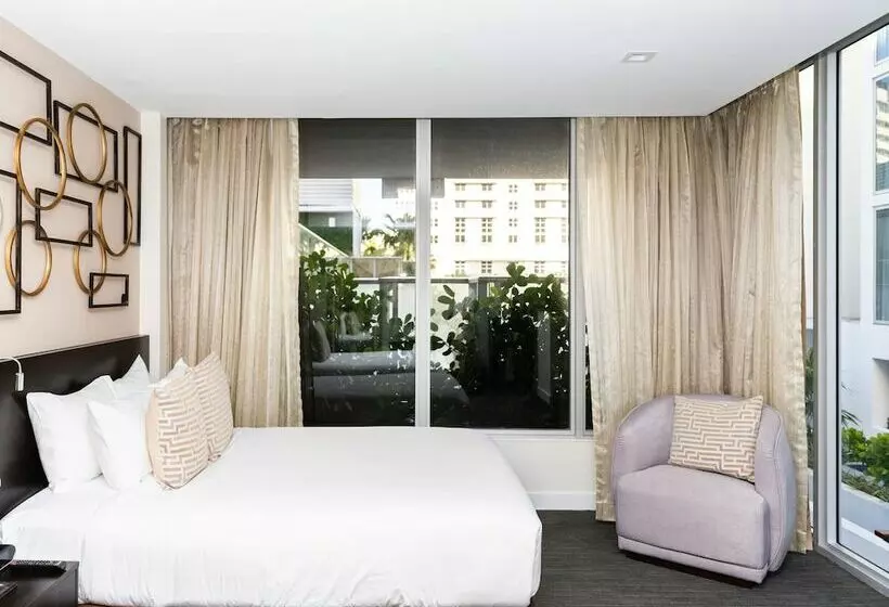 اتاق لوکس با چشم‌انداز شهر, Iberostar Waves Berkeley Shore