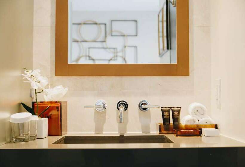 غرفة ديلوكس مطلة على المدينة, Iberostar Waves Berkeley Shore