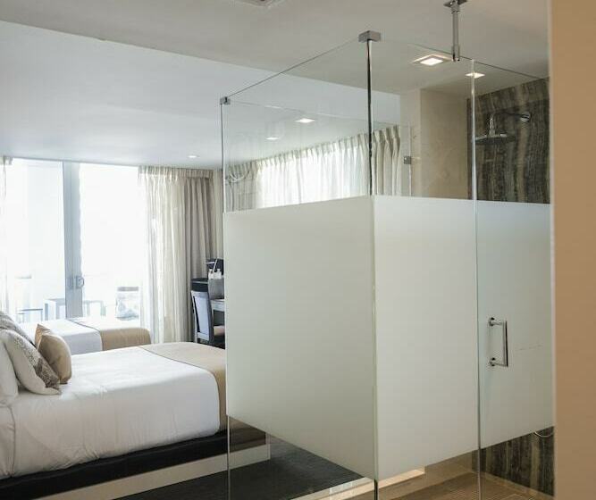 غرفة بريميوم مطلة على حمام السباحة, Iberostar Waves Berkeley Shore