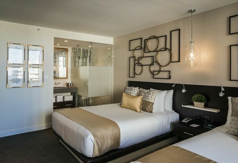 غرفة بريميوم مطلة على حمام السباحة, Iberostar Waves Berkeley Shore