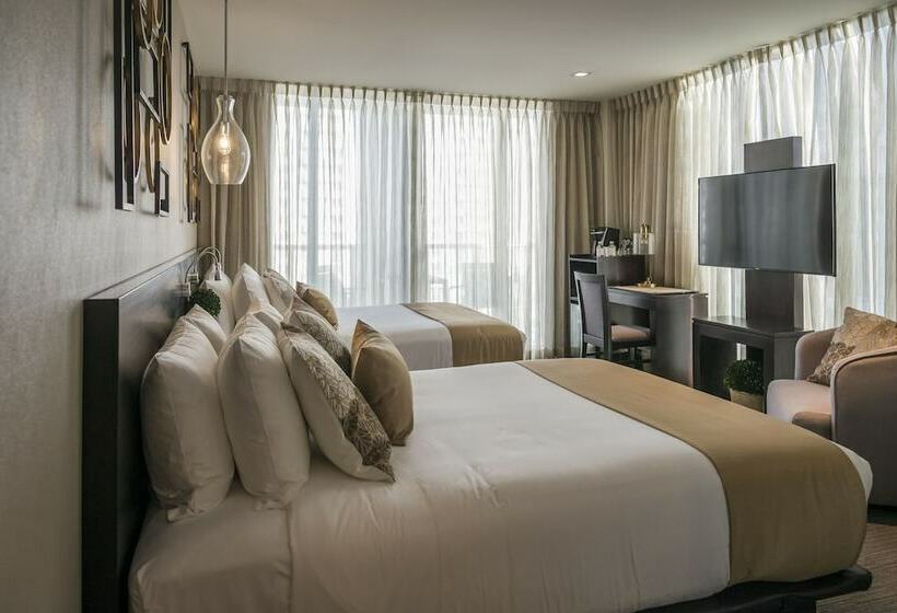 غرفة بريميوم مطلة على حمام السباحة, Iberostar Waves Berkeley Shore