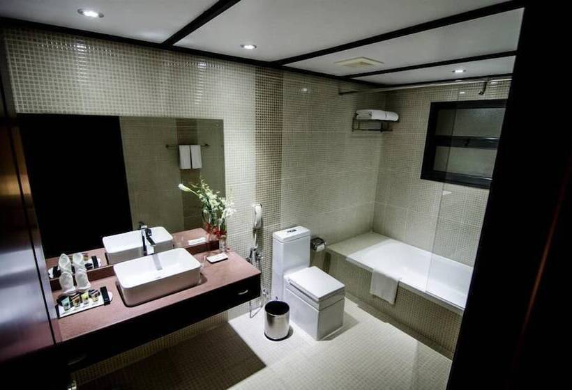 Quarto Deluxe, Juffair Gate