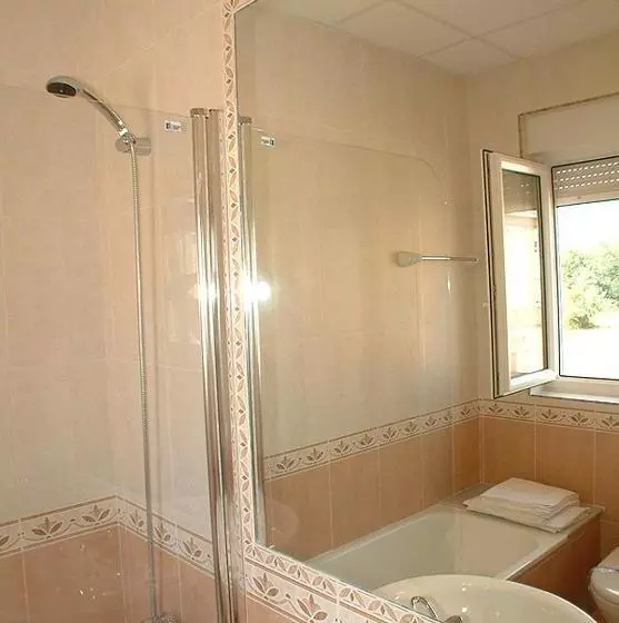 اتاق استاندارد, La Guindal