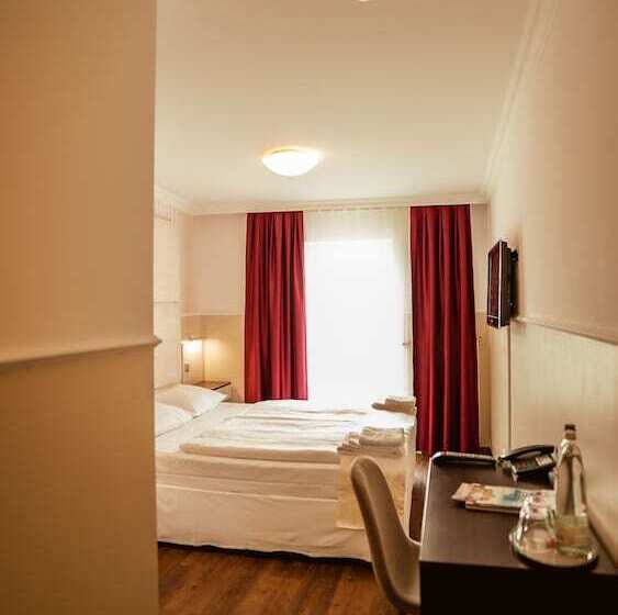 اتاق اکونومی, Prens Berlin