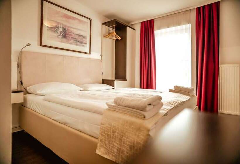 اتاق اکونومی, Prens Berlin