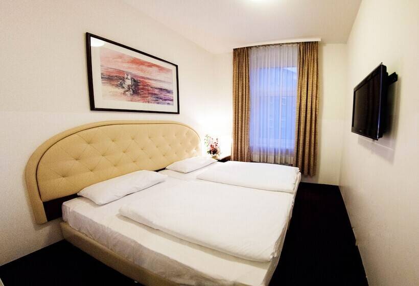 اتاق اکونومی, Prens Berlin