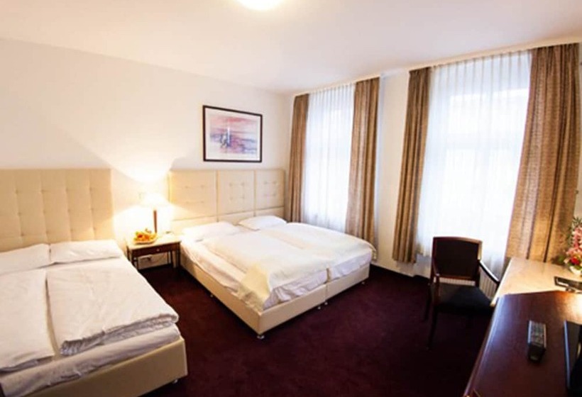 اتاق استاندارد چهار تخته, Prens Berlin