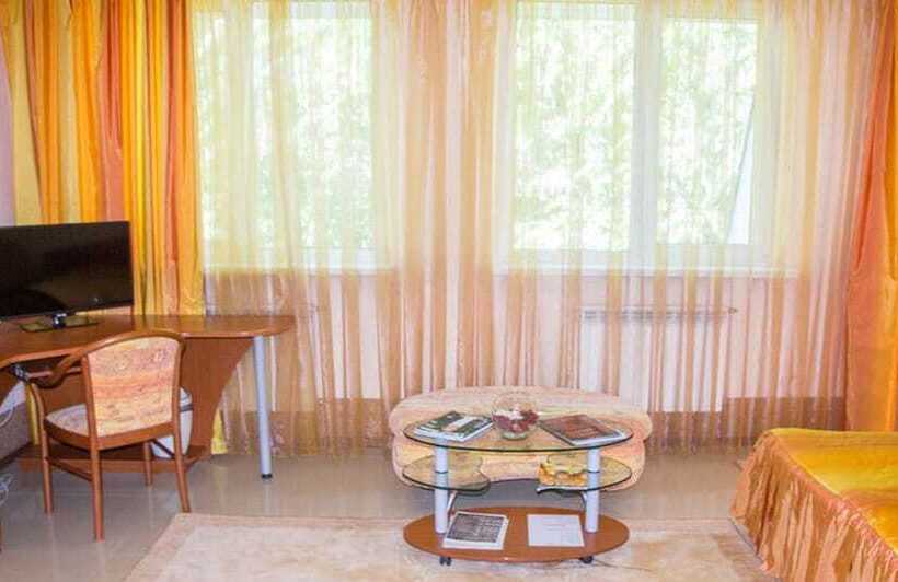 استودیوی استاندارد, Star Castle