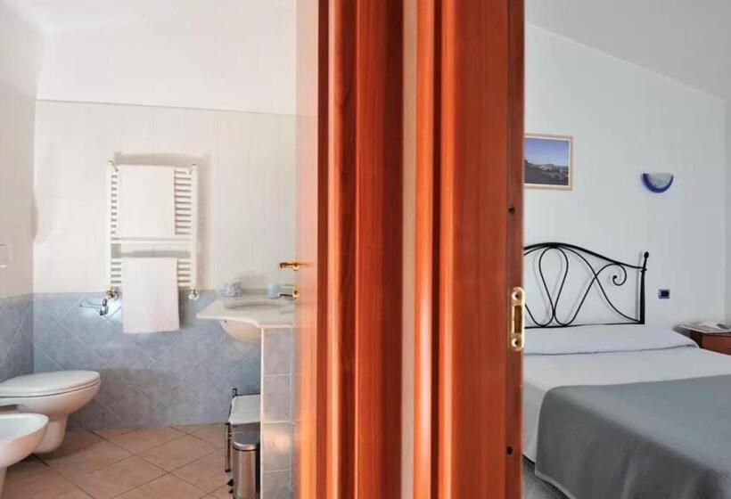 スタンダードルーム, Su Pasu