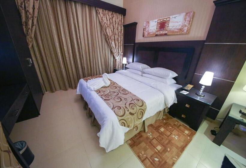 استودیوی استاندارد, Ivory Grand Hotel Apartments