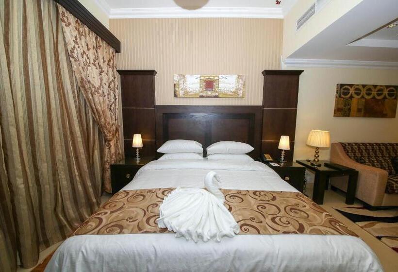 استودیوی استاندارد, Ivory Grand Hotel Apartments