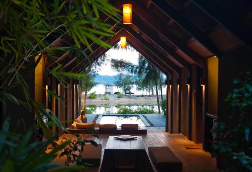 ویلای یک اتاق خوابه با استخر شنا, L Alya Ninh Van Bay