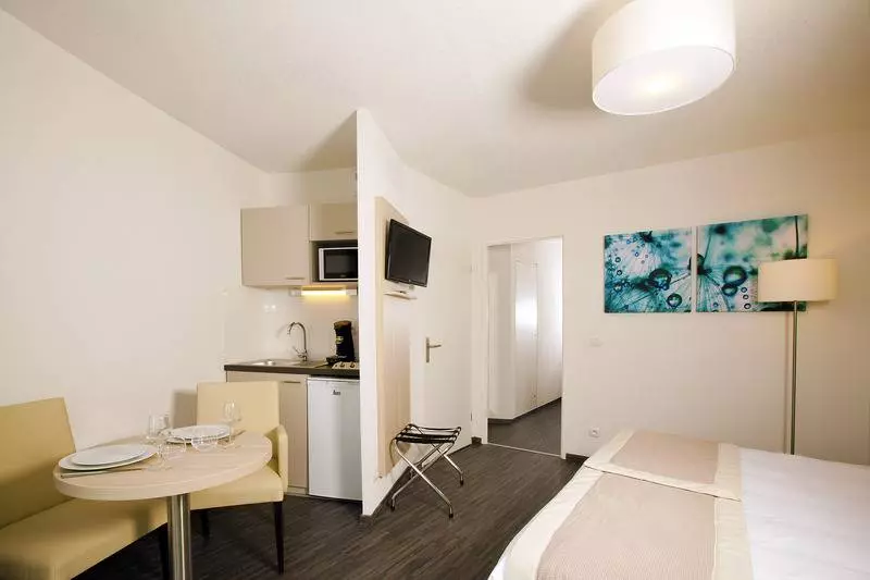 スタンダードスタジオ, Residhome Neuilly Bords De Marne