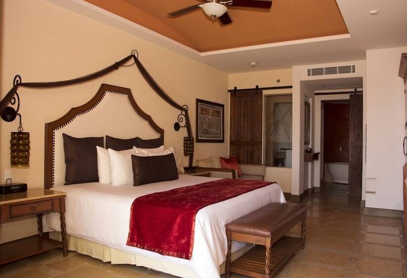 주니어 스위트 킹사이즈 침대, Secrets Puerto Los Cabos Golf & Spa18+