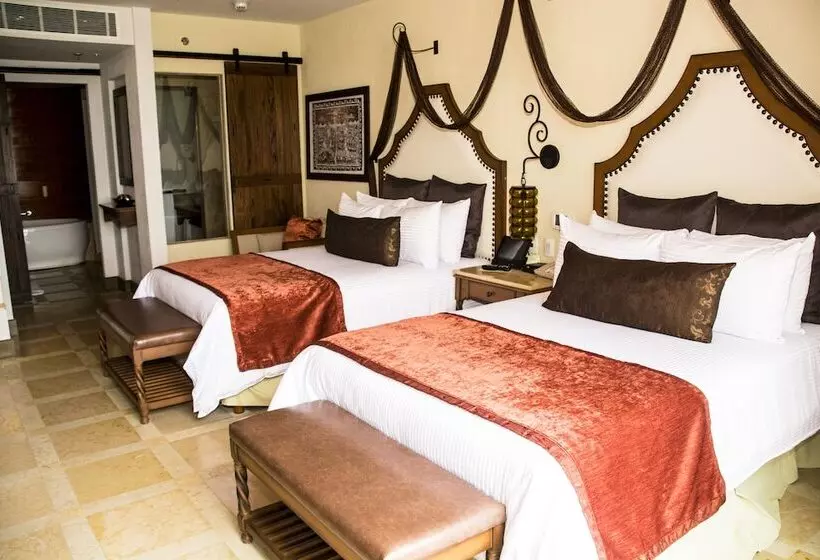 ジュニアスイートクラブ シービュー, Secrets Puerto Los Cabos Golf & Spa18+