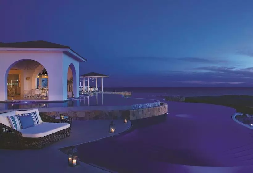 ジュニアスイートクラブ シービュー, Secrets Puerto Los Cabos Golf & Spa18+