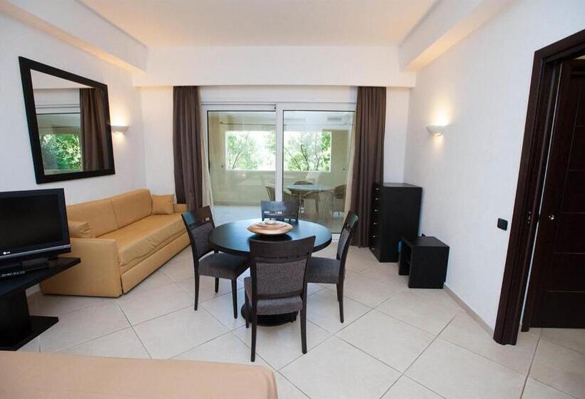 جناح جونيور, Ahr Baja Hotel & Spa Cannigione