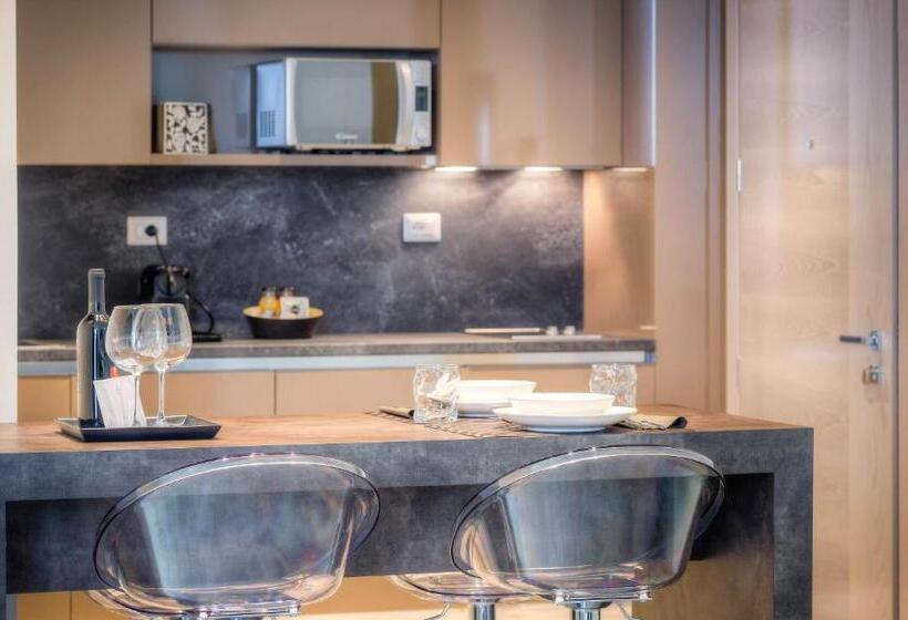 استودیوی سوپریور, Forte16 View & Spa