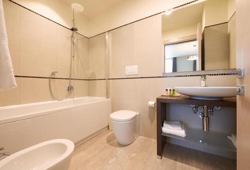 سوئیت جونیور با آشپزخانه, Forte16 View & Spa