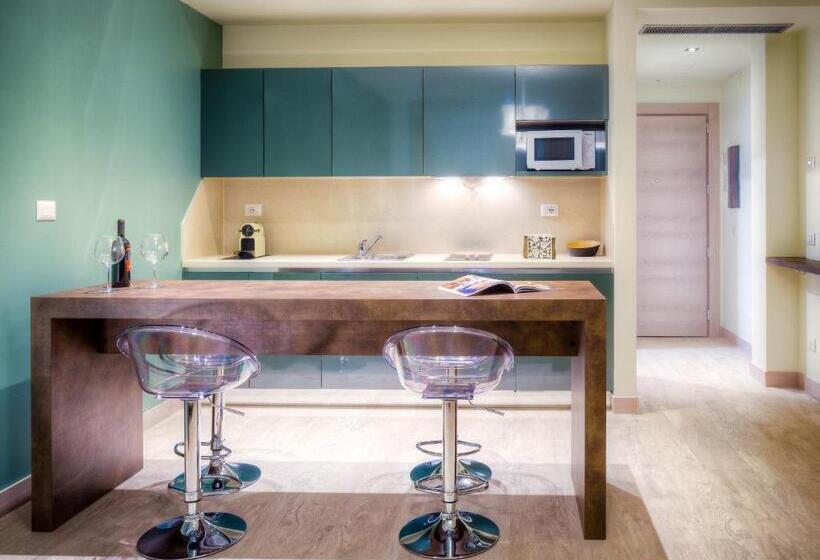 سوئیت جونیور با آشپزخانه, Forte16 View & Spa