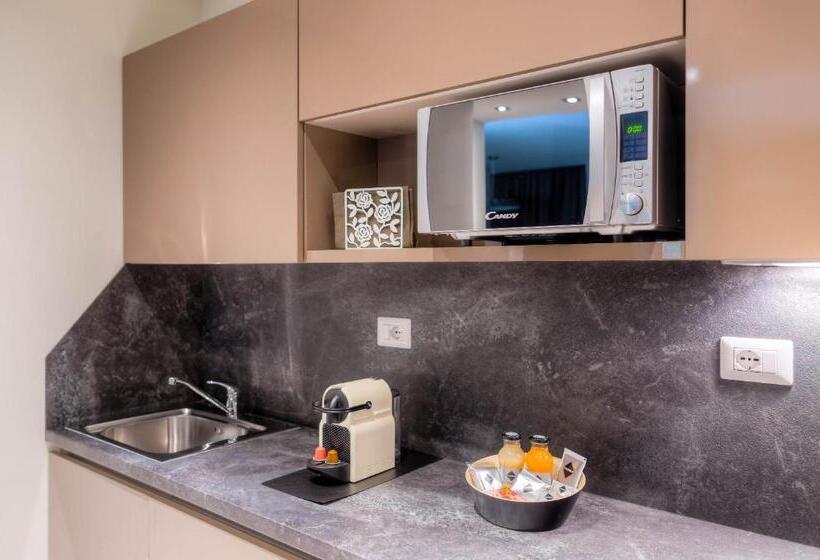 سوئیت جونیور با آشپزخانه, Forte16 View & Spa