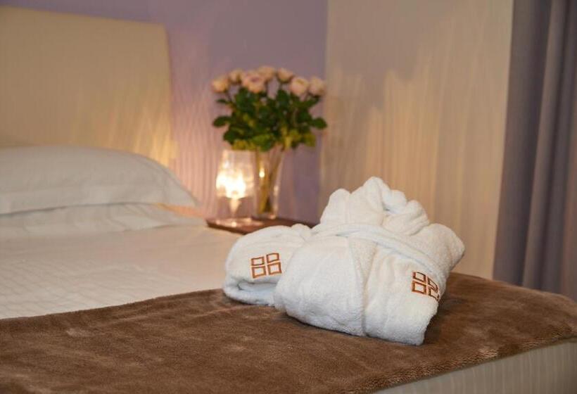 استودیوی استاندارد, Forte16 View & Spa