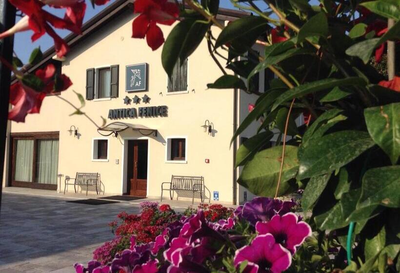 수피리어 룸, Antica Fenice