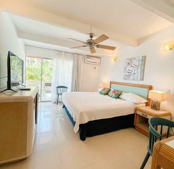 주니어 스위트, Cocoplum Beach