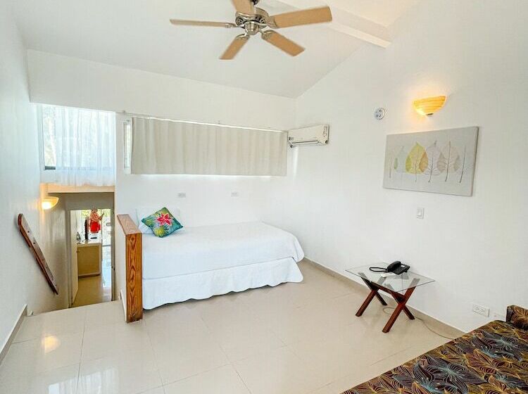 주니어 스위트, Cocoplum Beach