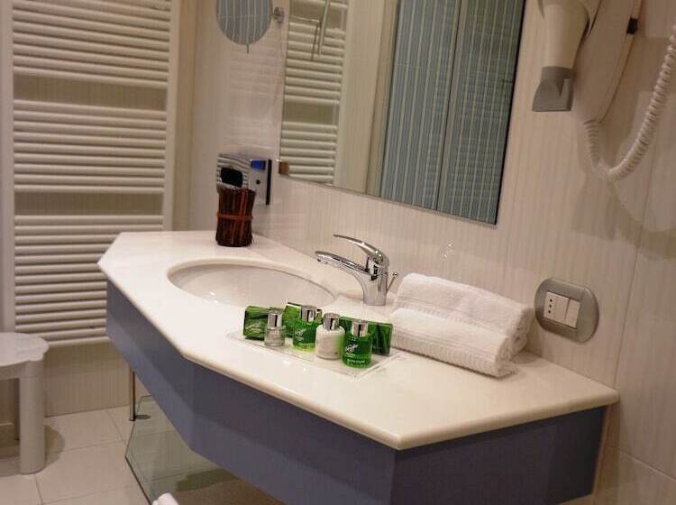 اتاق استاندارد با بالکن, Erbavoglio