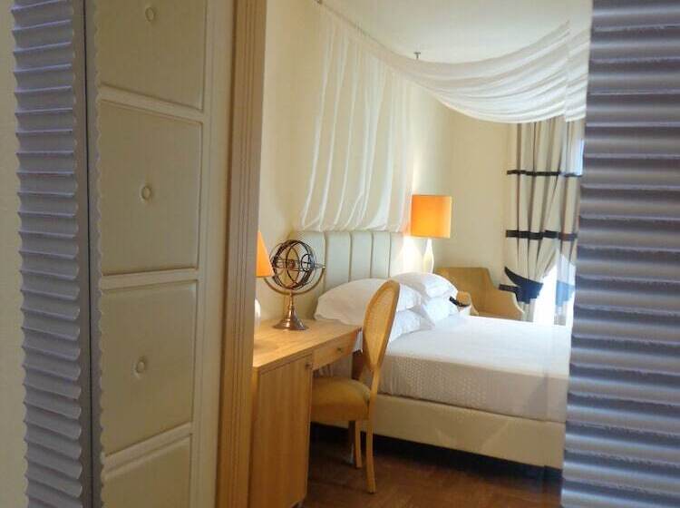 اتاق استاندارد با بالکن, Erbavoglio