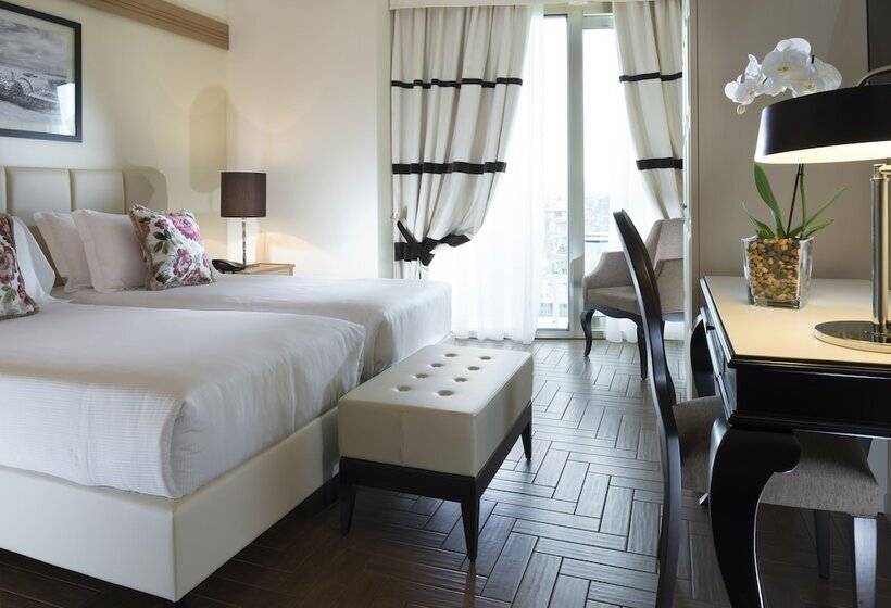 اتاق سوپریور با بالکن, Erbavoglio